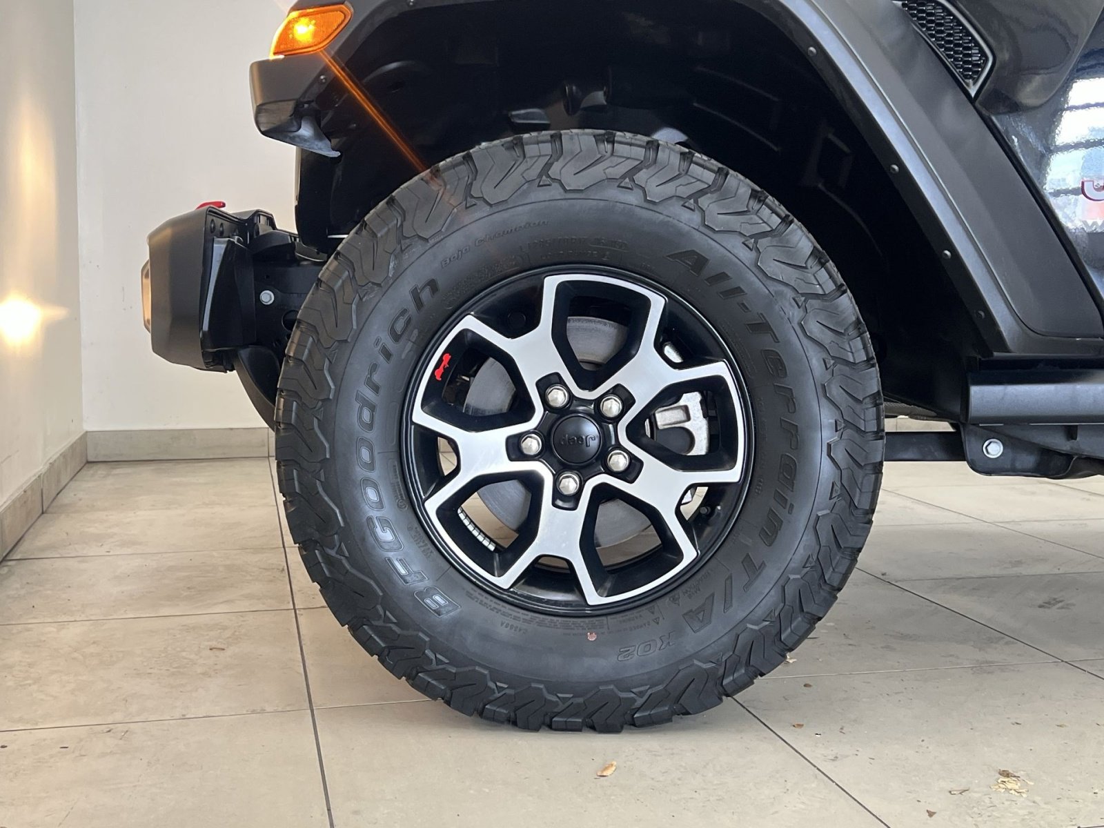 Used 2022 Jeep Wrangler Unlimited Rubicon w/ Cold Weather Group image 10