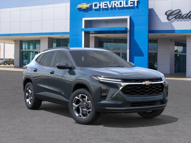 New 2026 Chevrolet Trax LT w/ Driver Confidence Package FWD image 2