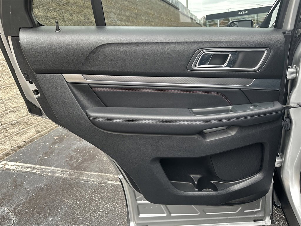 Used 2018 Ford Explorer Sport image 23