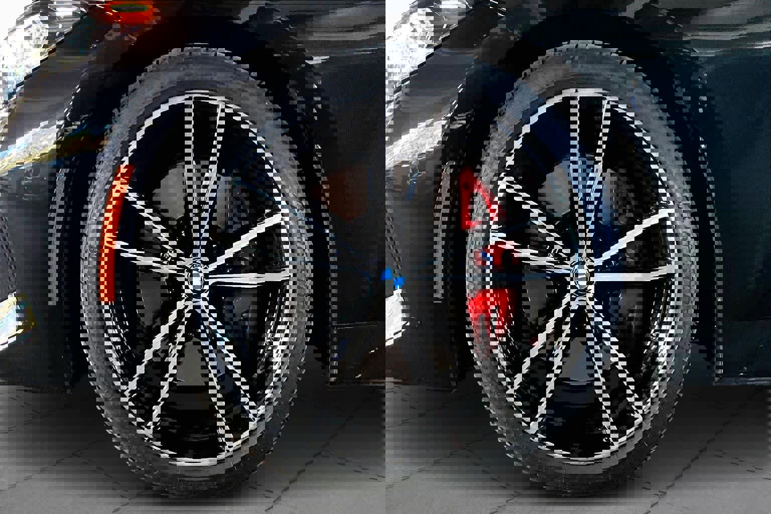 Used 2023 BMW 330i Sedan w/ M Sport Package image 10