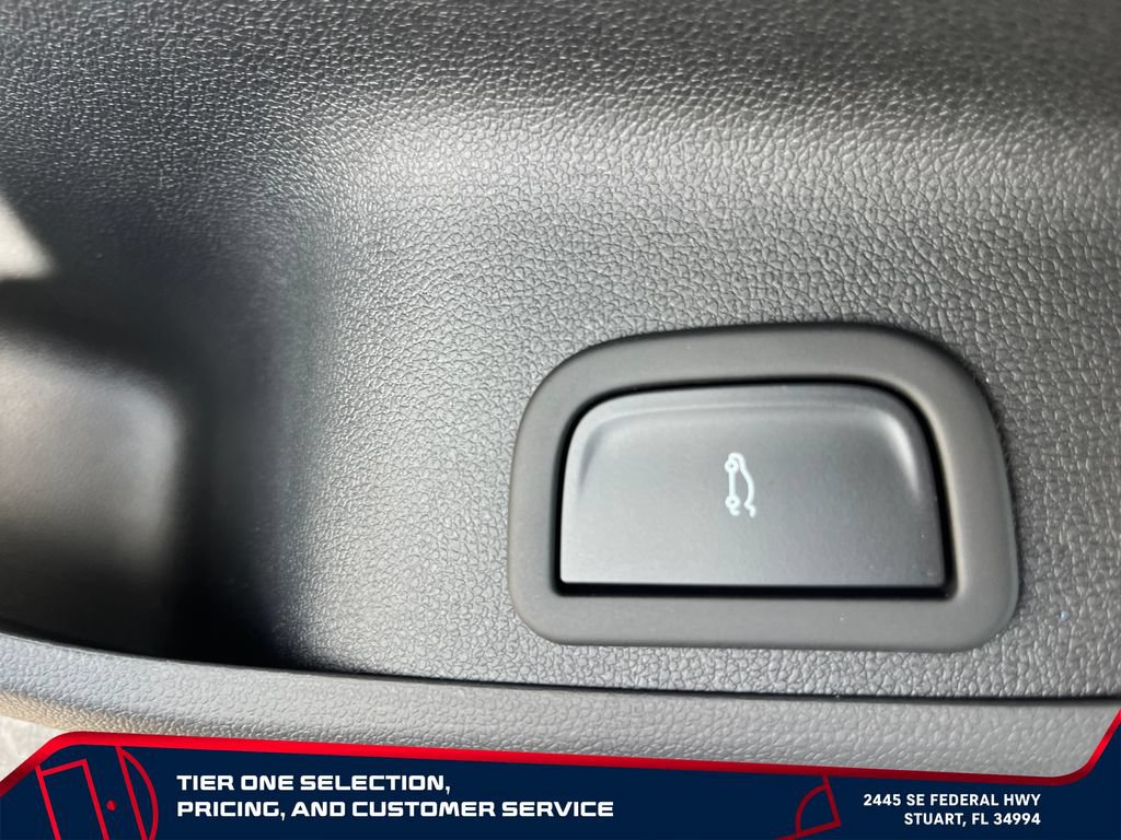 New 2026 GMC Acadia AT4 w/ Luxury Package AWD/4WD image 14