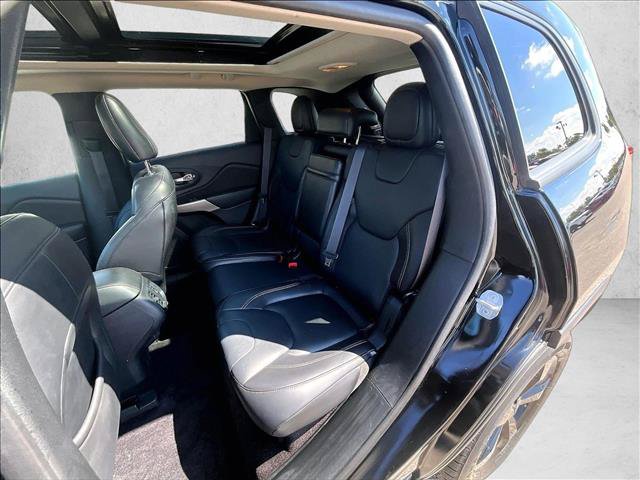 Used 2017 Jeep Cherokee High Altitude AWD/4WD image 25