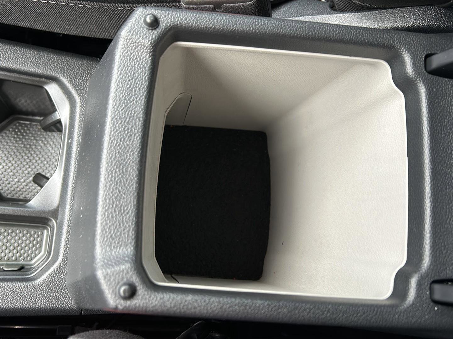 Used 2025 Volkswagen Taos SE image 24