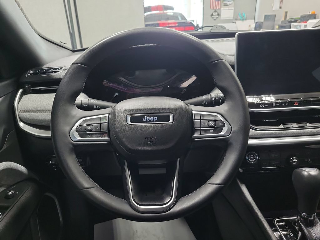 Certified 2023 Jeep Compass Latitude AWD/4WD image 29