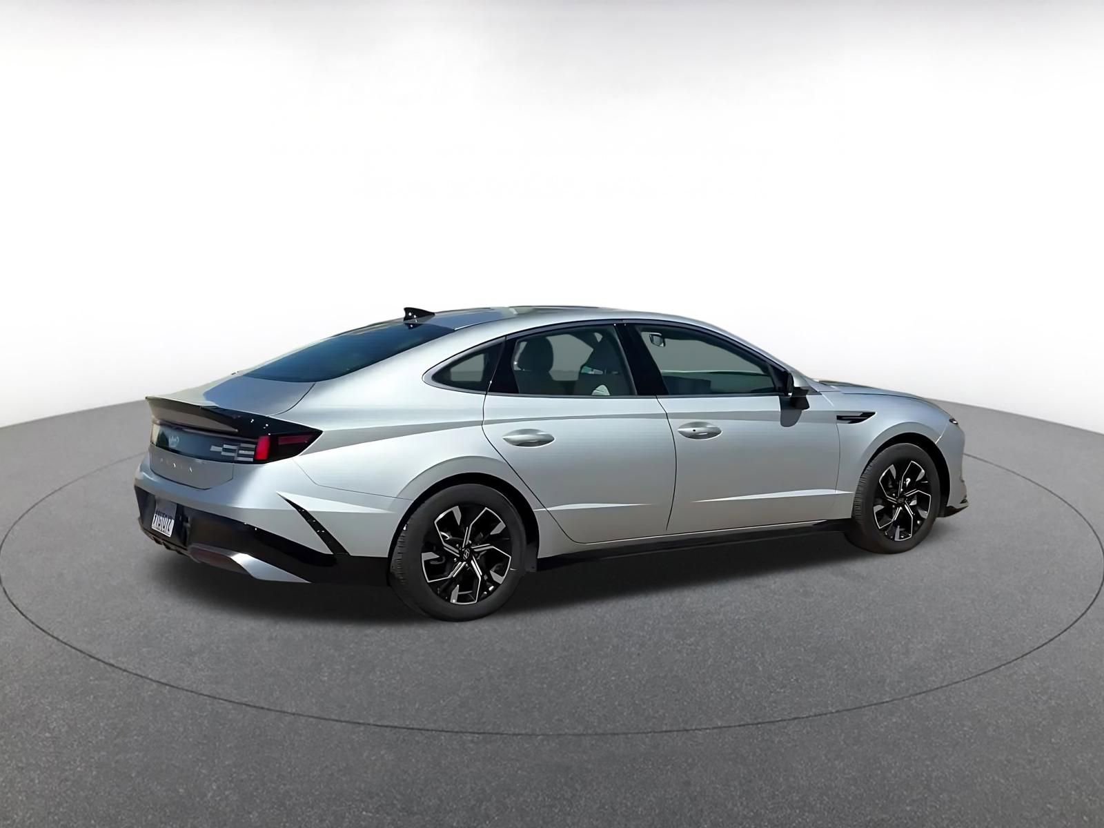 Used 2025 Hyundai Sonata SEL FWD image 15