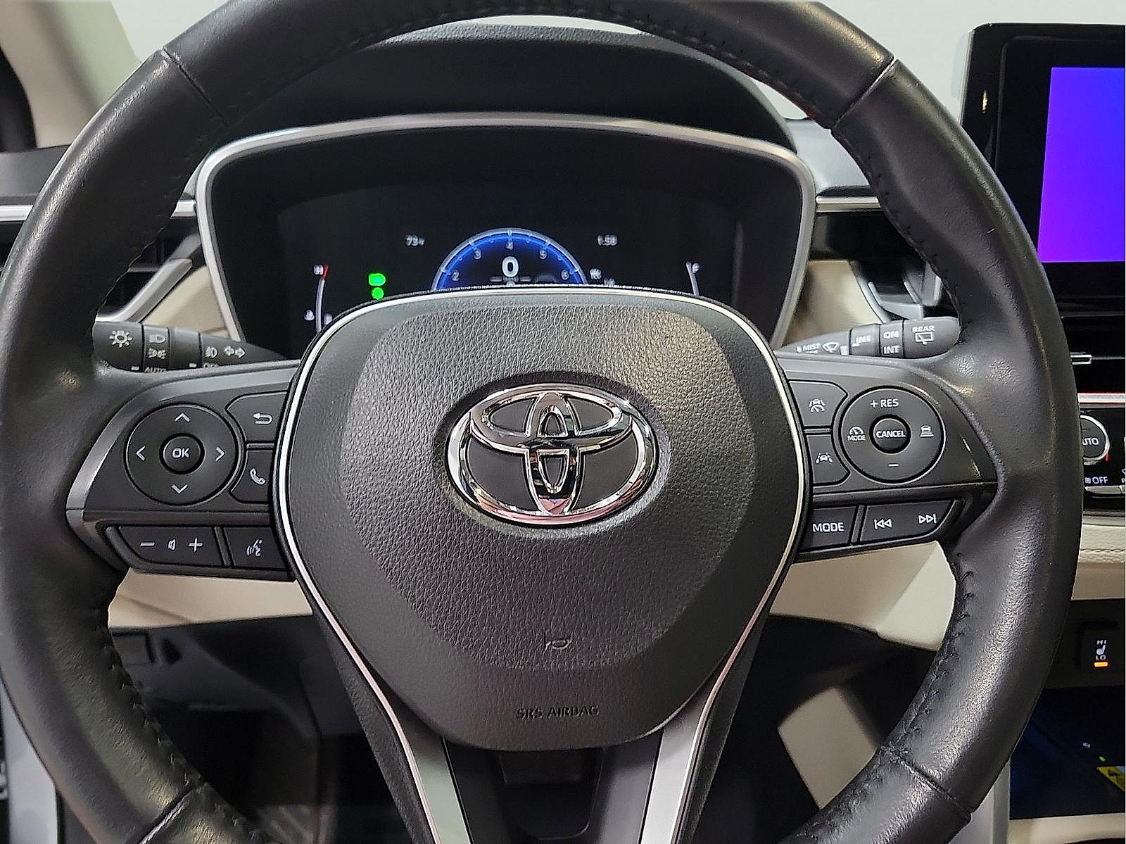 Certified 2023 Toyota Corolla Cross XLE w/ Convenience Package FWD image 17