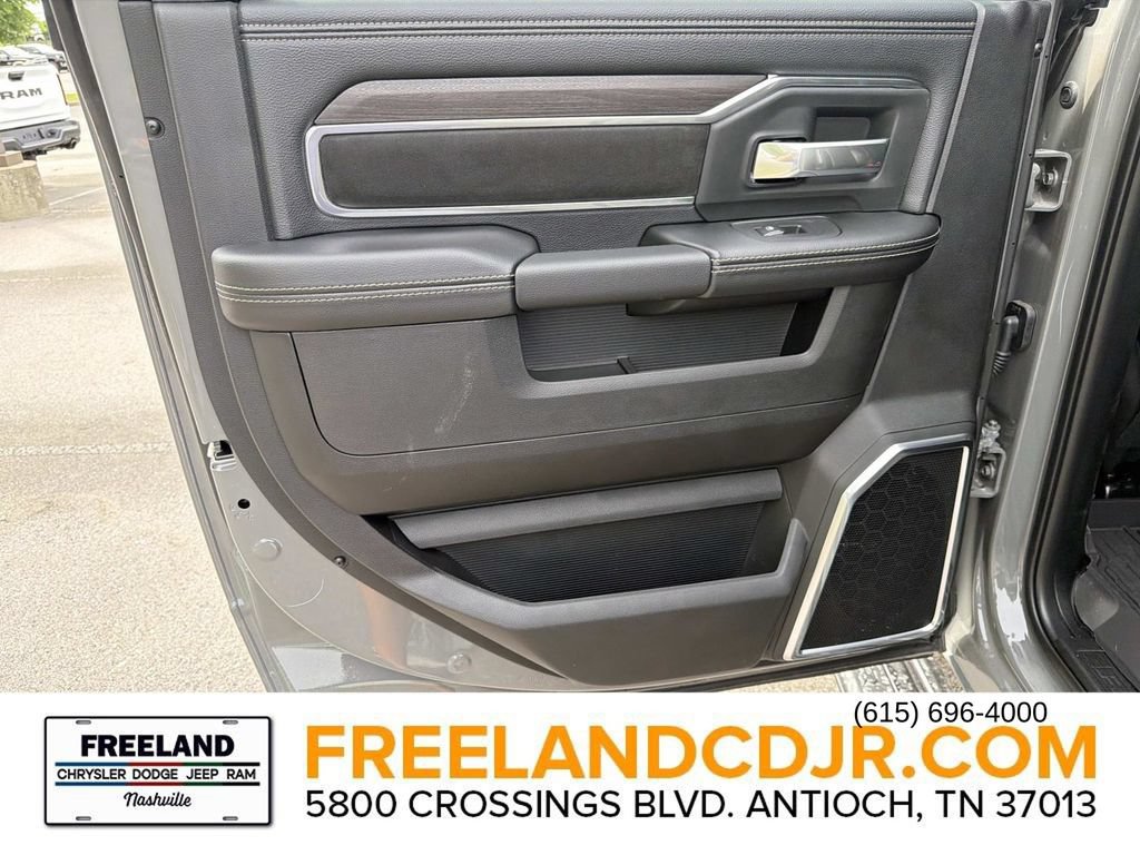 New 2026 RAM 2500 Laramie AWD/4WD image 14