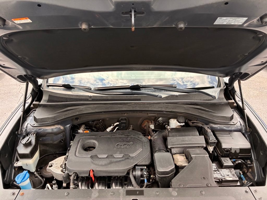 Used 2019 Hyundai Santa Fe SEL FWD image 9
