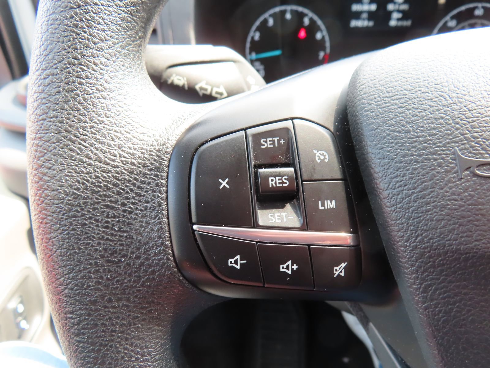Used 2024 Ford Transit 350 XLT image 17