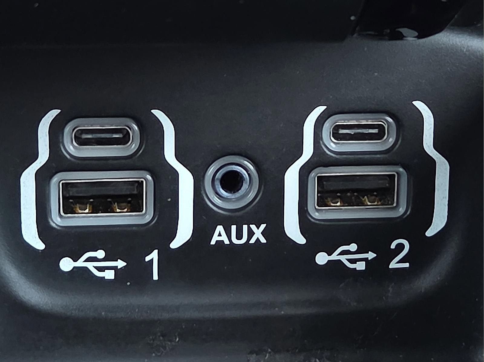 Used 2023 RAM 1500 Laramie AWD/4WD image 18