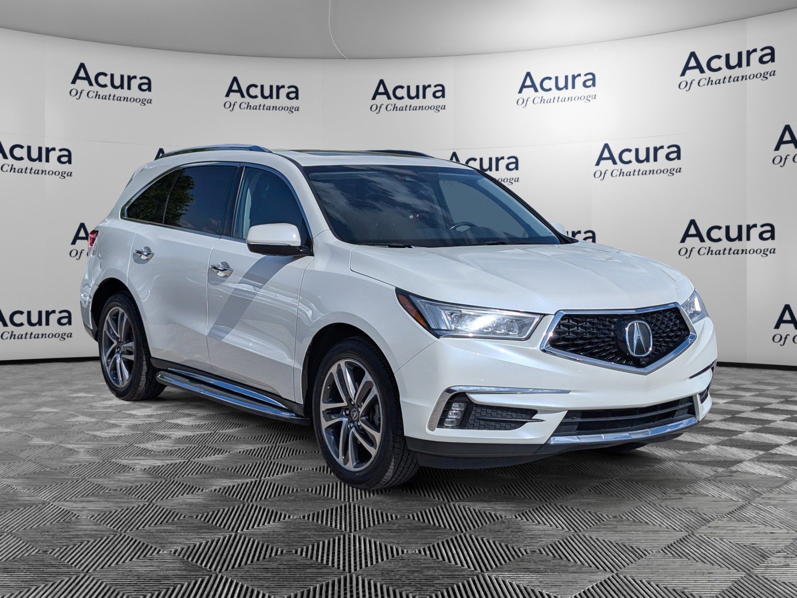 Used 2017 Acura MDX SH-AWD w/ Advance Package image 2