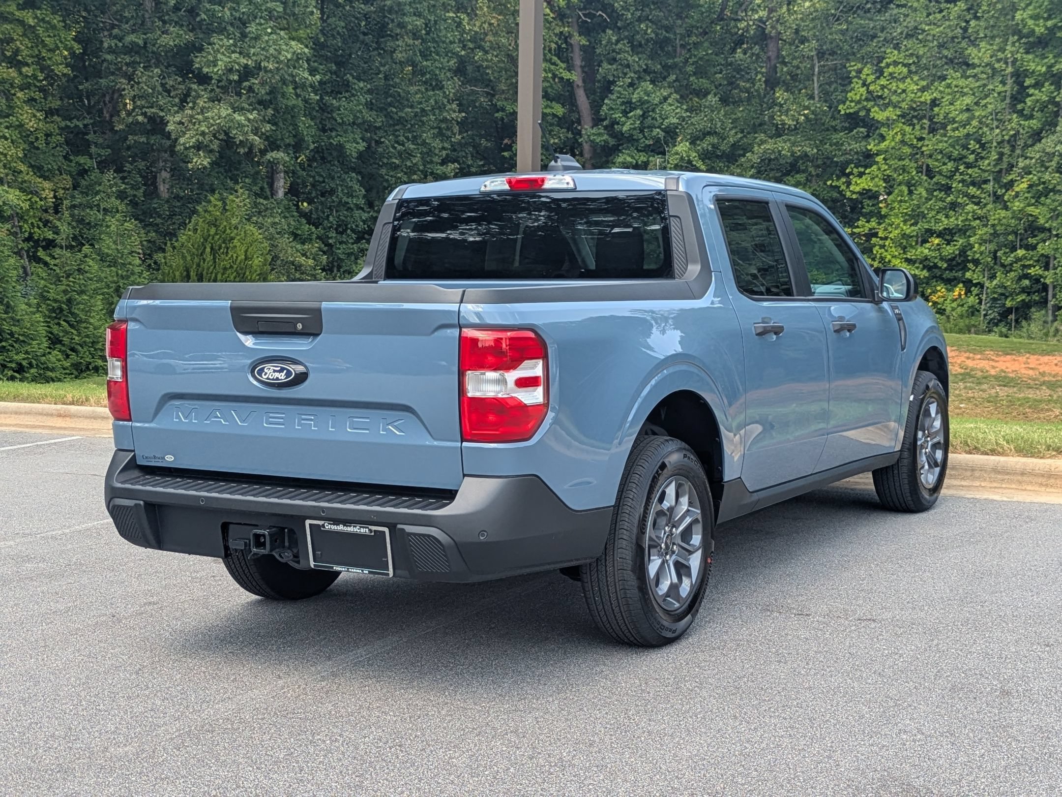 New 2026 Ford Maverick XLT w/ XLT Luxury Package FWD image 3