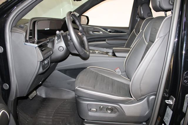 Certified 2024 Cadillac Escalade Sport w/ Touring Package AWD/4WD image 7