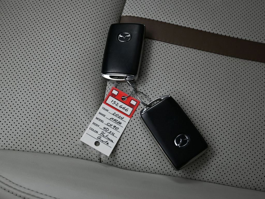 Used 2024 MAZDA CX-90 Plug-In Hybrid w/ Premium Plus image 32