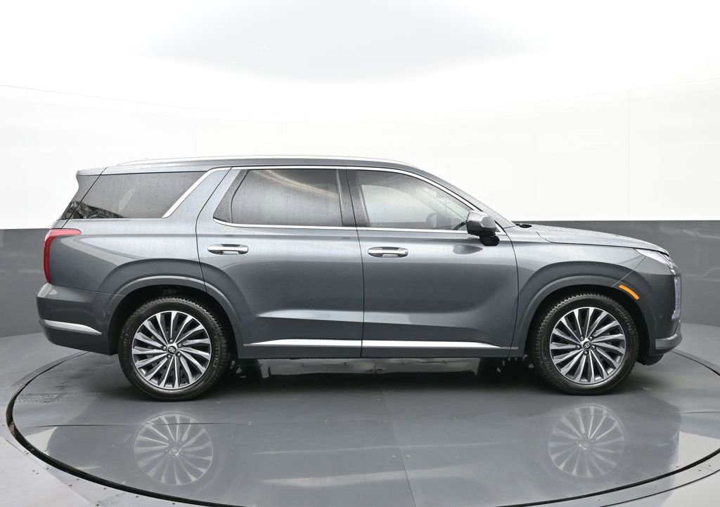 Used 2024 Hyundai Palisade Calligraphy AWD/4WD image 3