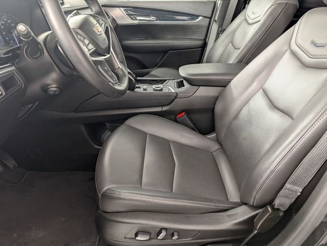 Used 2025 Cadillac XT5 Premium Luxury image 14