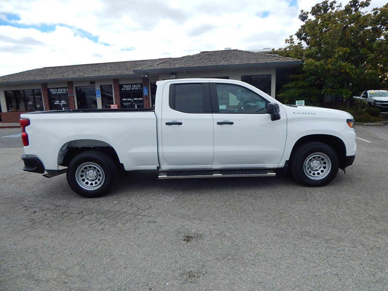 Used 2024 Chevrolet Silverado 1500 W/T w/ Trailering Package RWD image 9