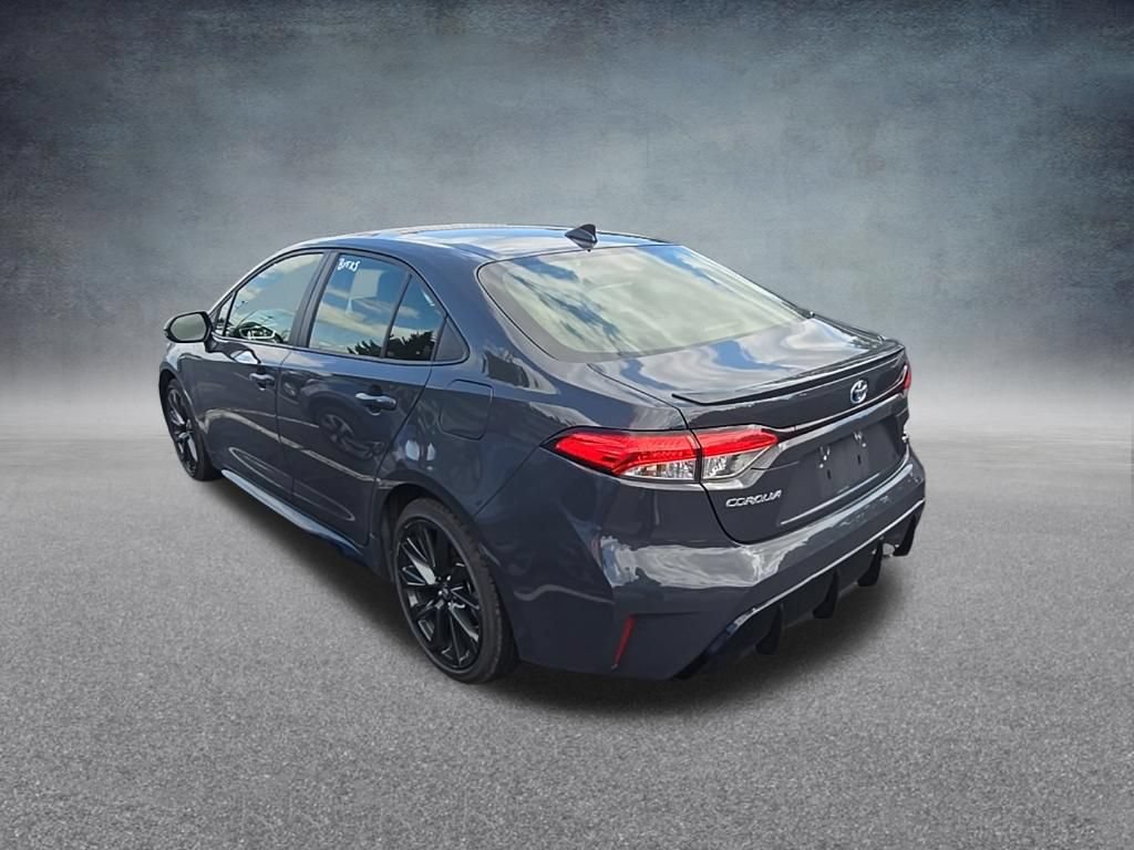 Used 2025 Toyota Corolla SE FWD image 5