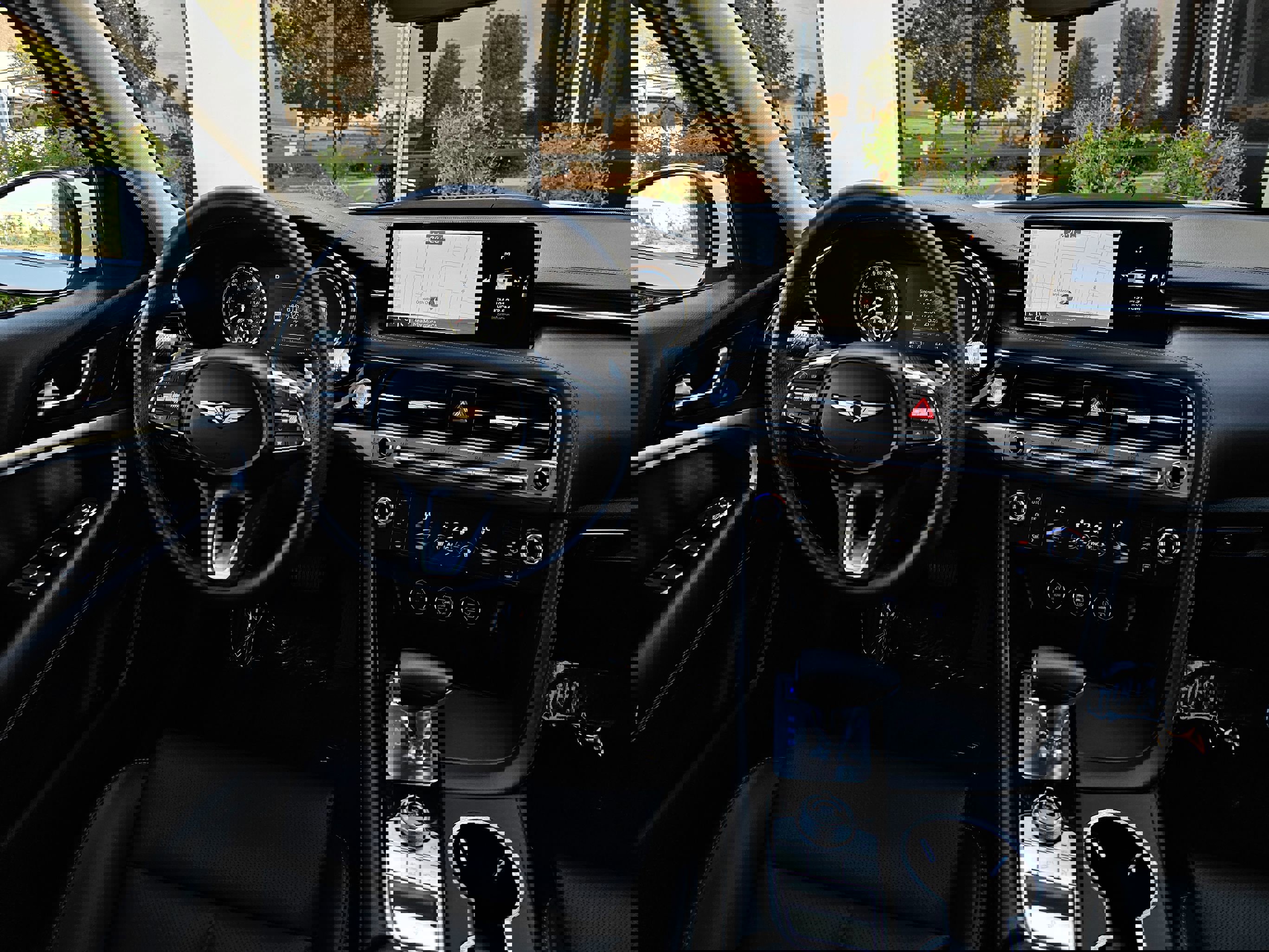 Used 2025 Genesis G70 2.5T image 23