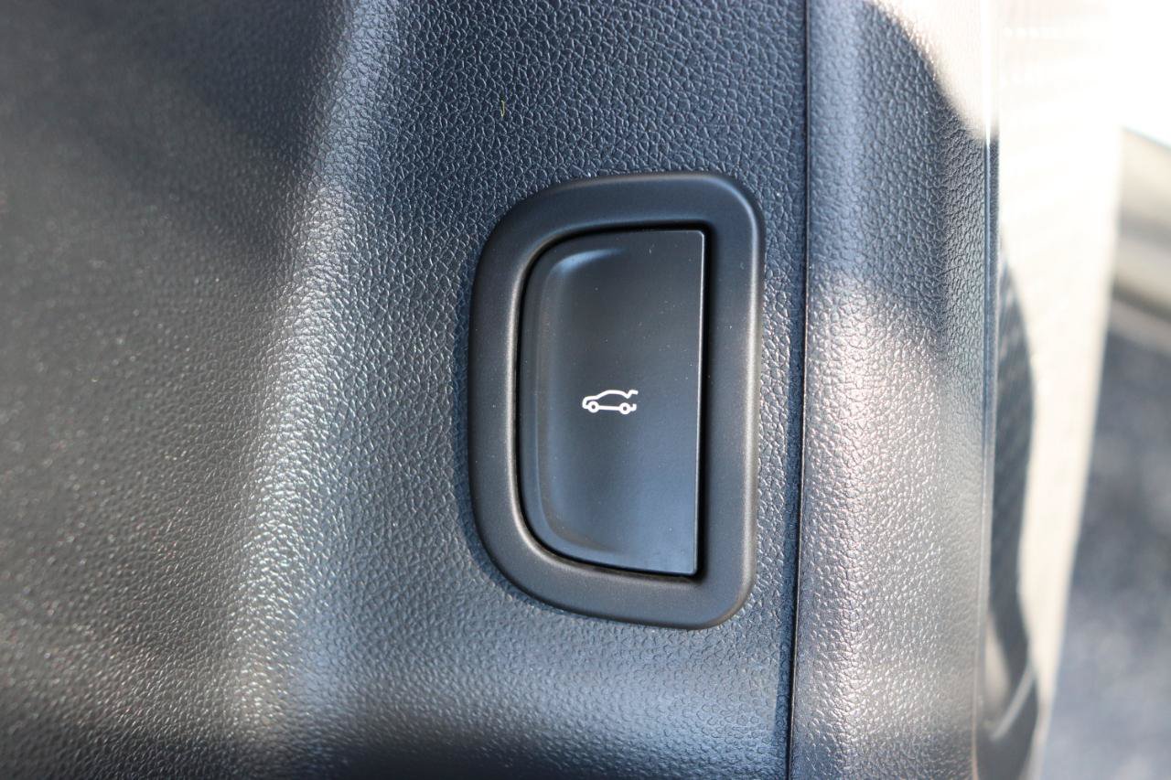 Used 2026 Chevrolet Traverse LT AWD/4WD image 50