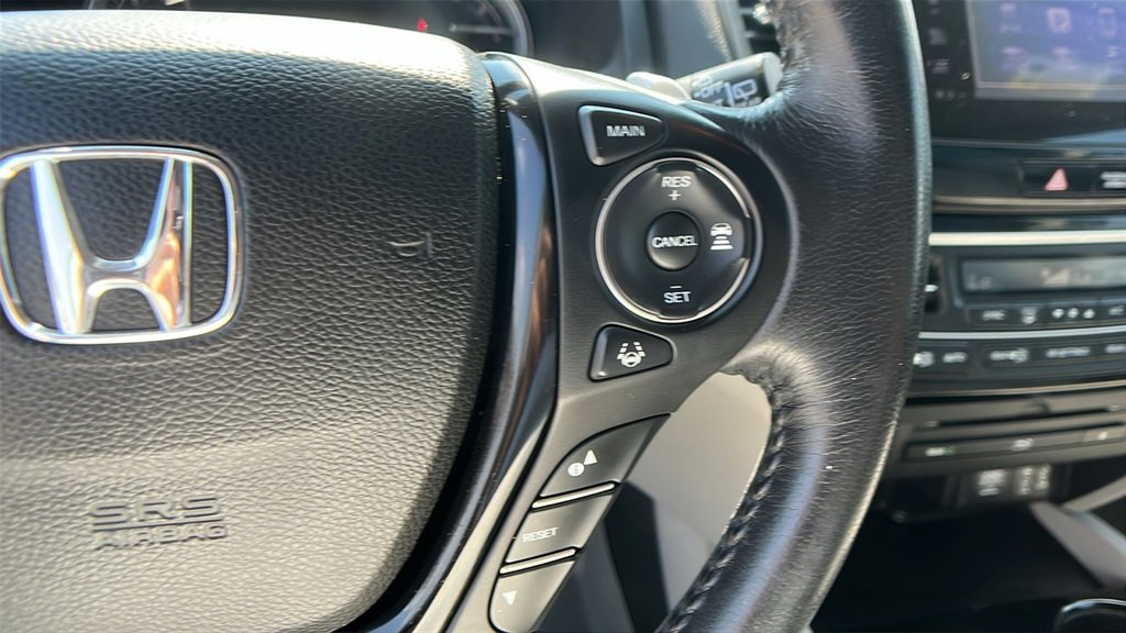Used 2017 Honda Pilot Touring image 26