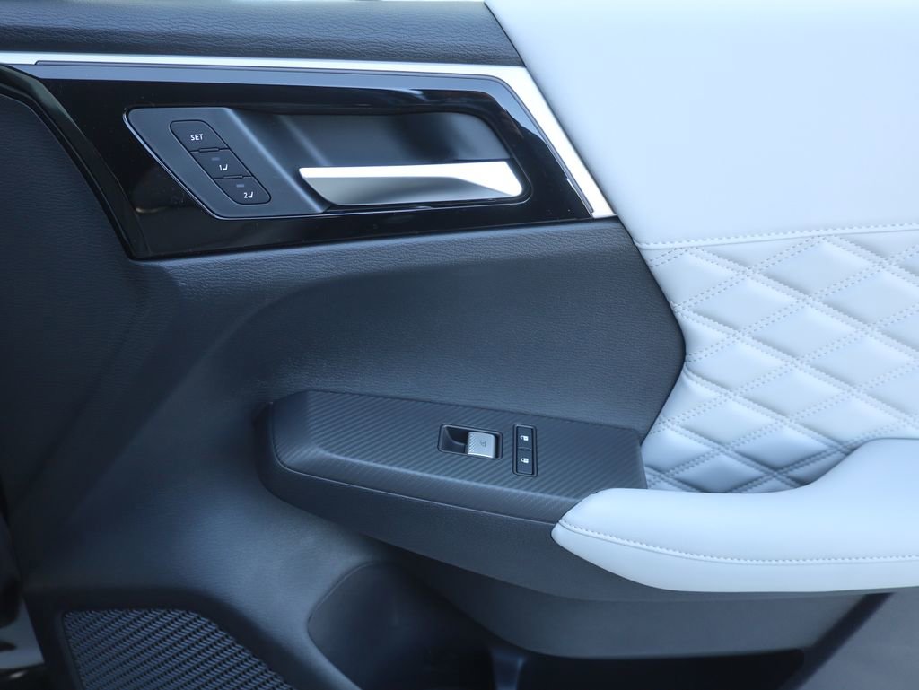 New 2025 Mitsubishi Outlander SEL image 22