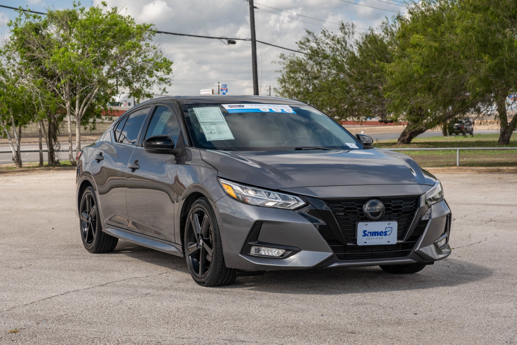 Used 2023 Nissan Sentra SR w/ Midnight Edition Package FWD image 2