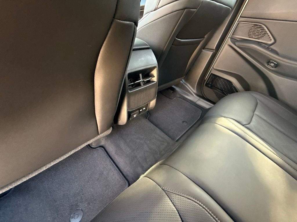 New 2026 Jeep Cherokee Overland image 26