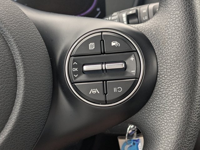 Certified 2025 Kia Soul LX w/ LX Technology Package FWD image 27