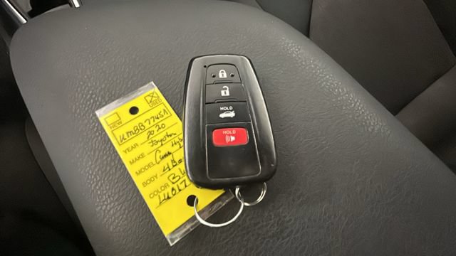 Used 2020 Toyota Camry LE FWD image 20