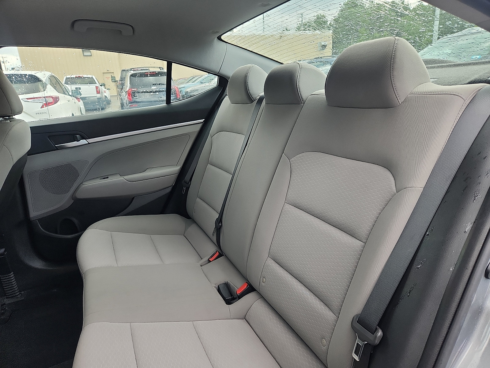 Used 2019 Hyundai Elantra SE FWD image 25