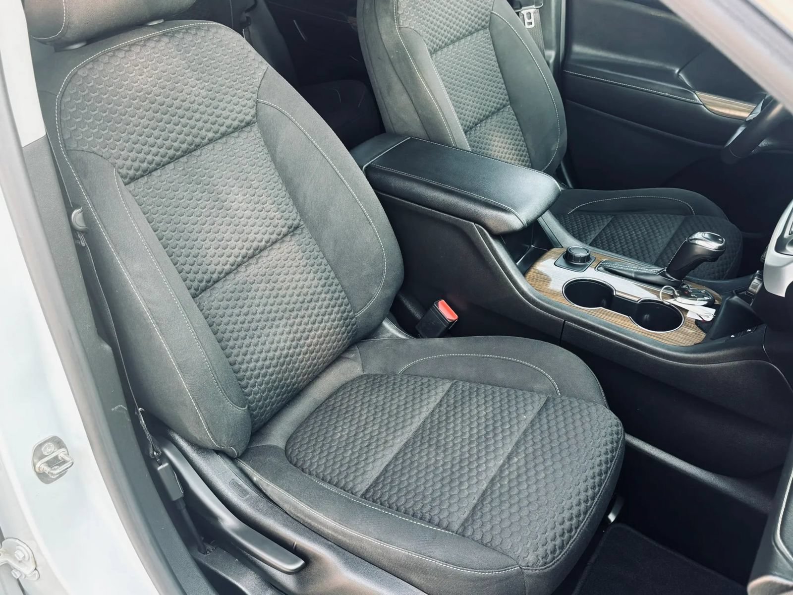 Used 2017 GMC Acadia SLE AWD/4WD image 15