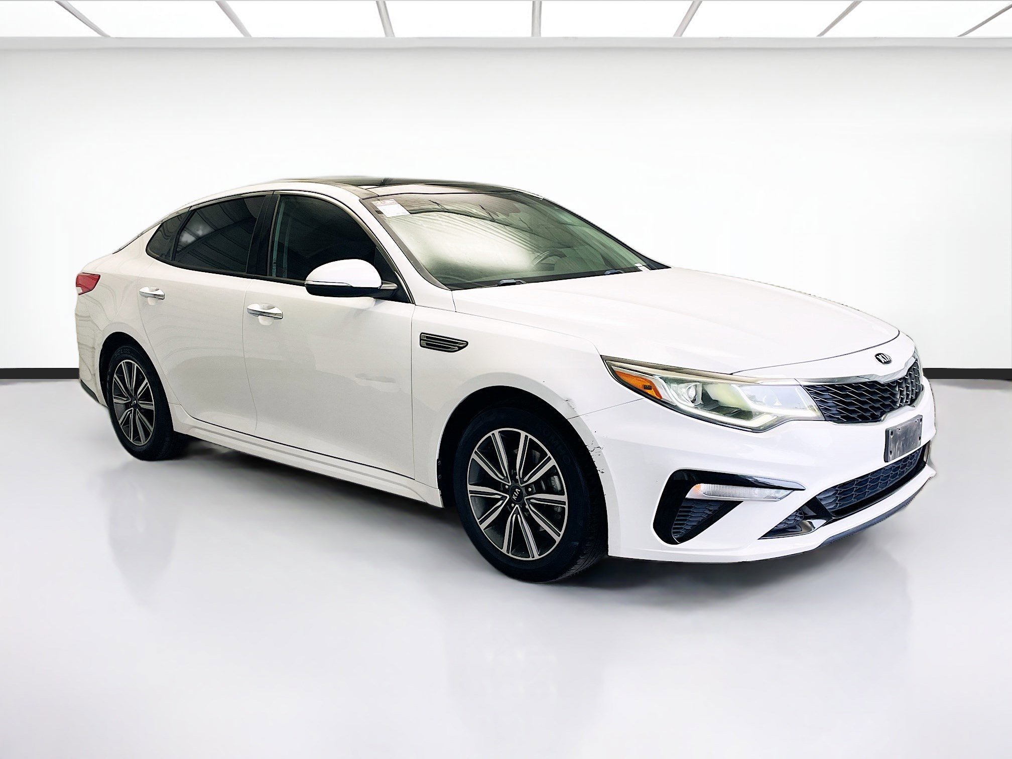 Used 2019 Kia Optima LX w/ LX Premium Package image 3