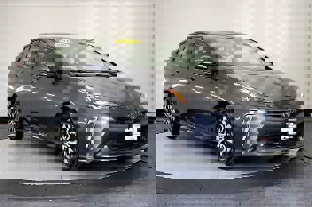 Used 2019 Toyota Prius XLE