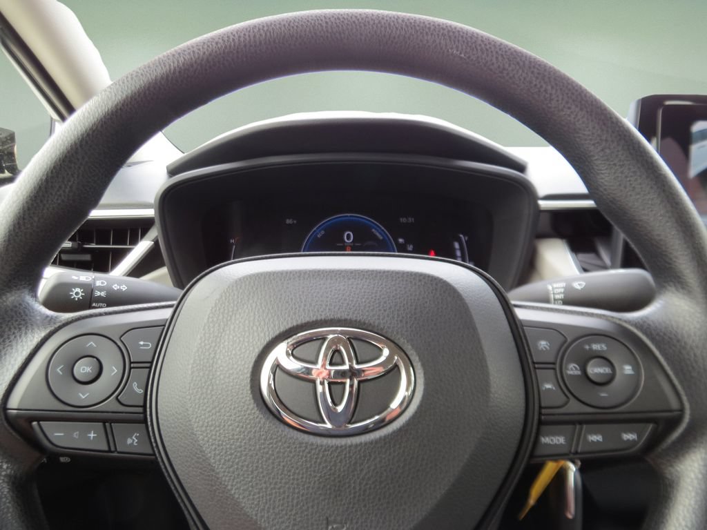 Used 2026 Toyota Corolla LE FWD image 23