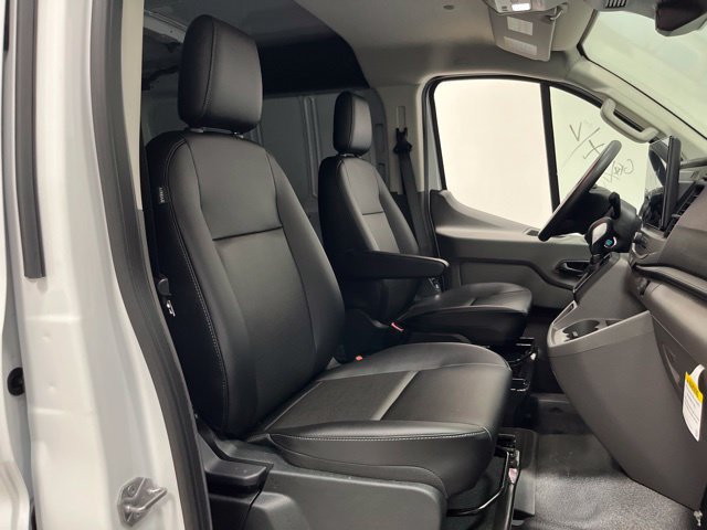 New 2026 Ford Transit 250 Low Roof RWD image 23