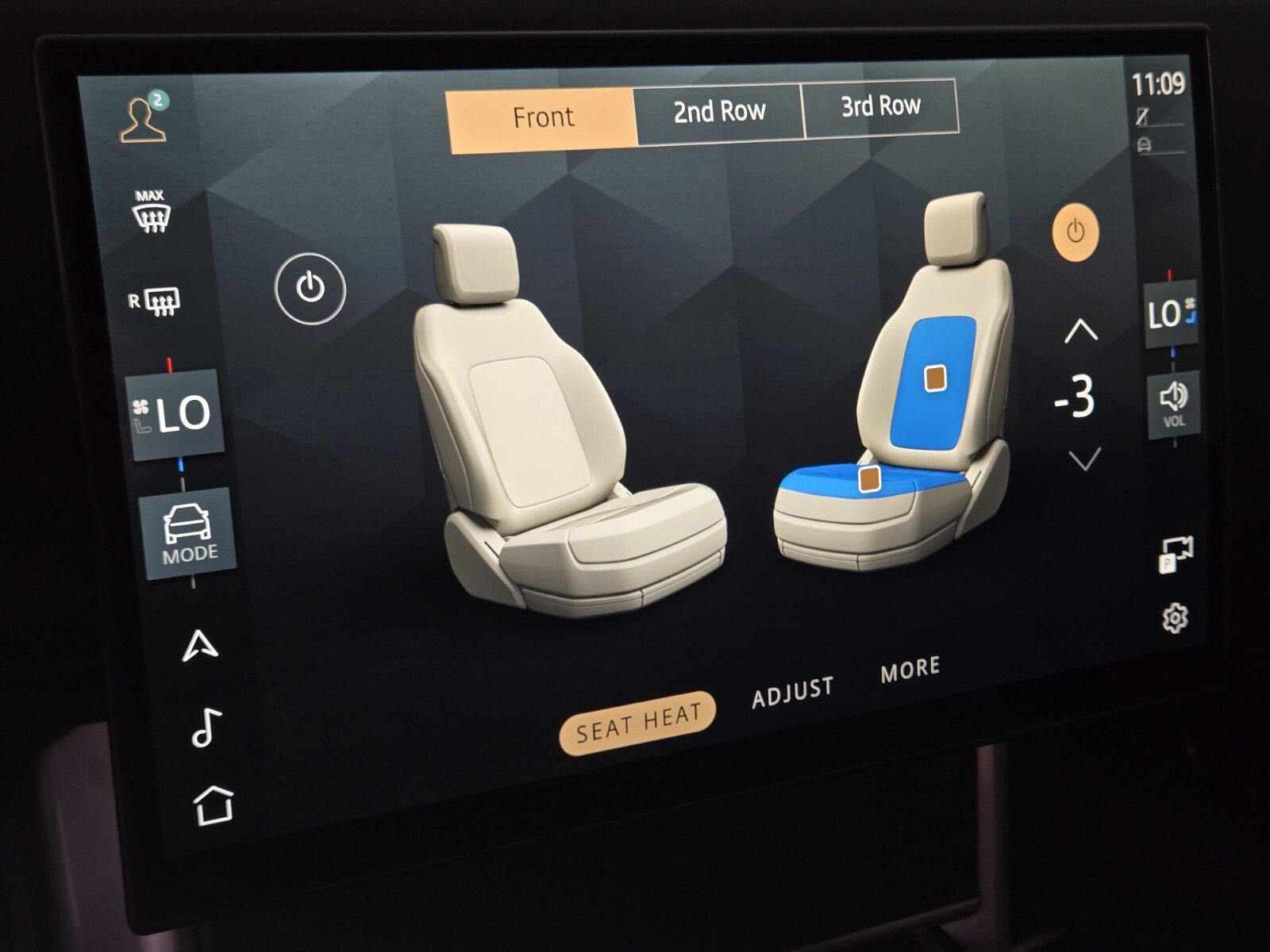 New 2025 Land Rover Range Rover Long Wheelbase SE image 28