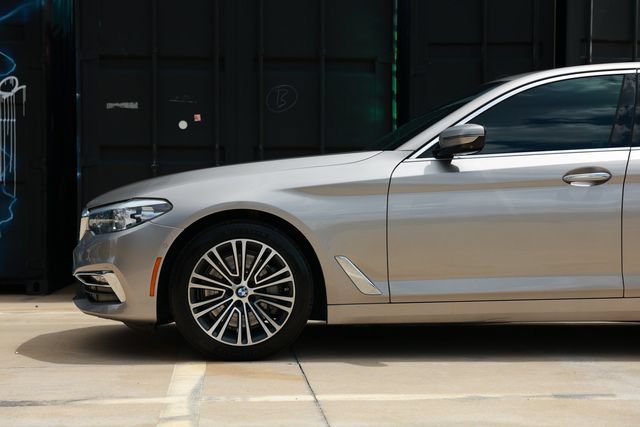 Used 2018 BMW 540i RWD image 29