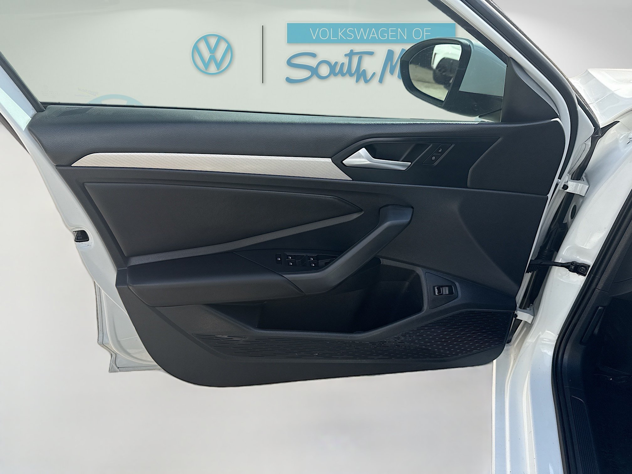 Used 2019 Volkswagen Jetta SE w/ Cold Weather Package FWD image 19