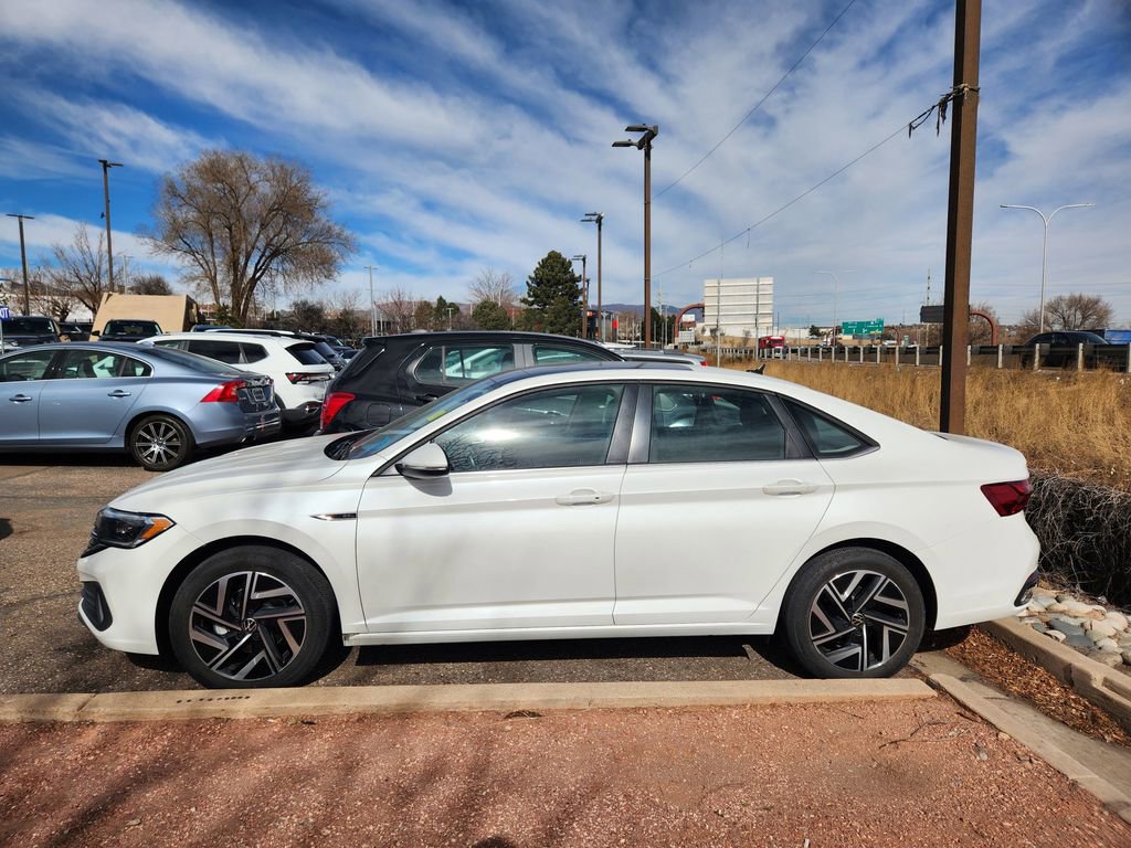 Used 2022 Volkswagen Jetta SEL image 4