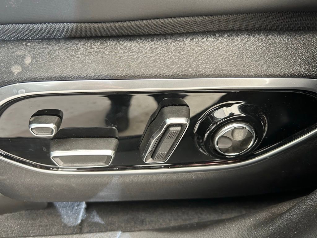 Used 2025 Jeep Wagoneer S Launch Edition image 31