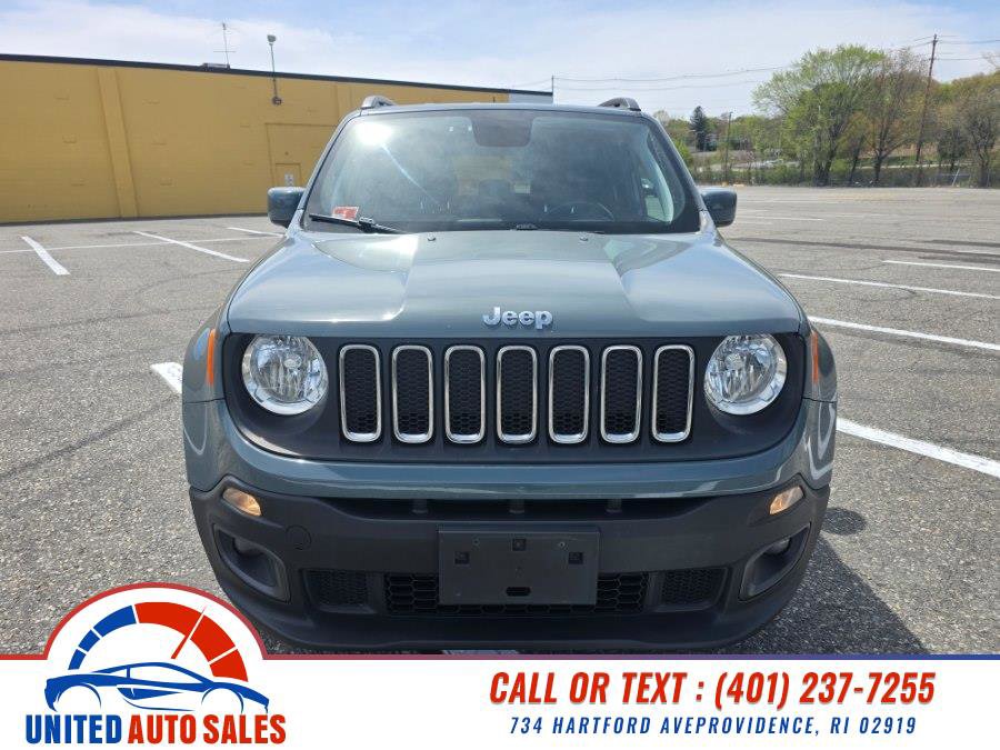 Used 2018 Jeep Renegade Latitude w/ Cold Weather Group AWD/4WD image 8