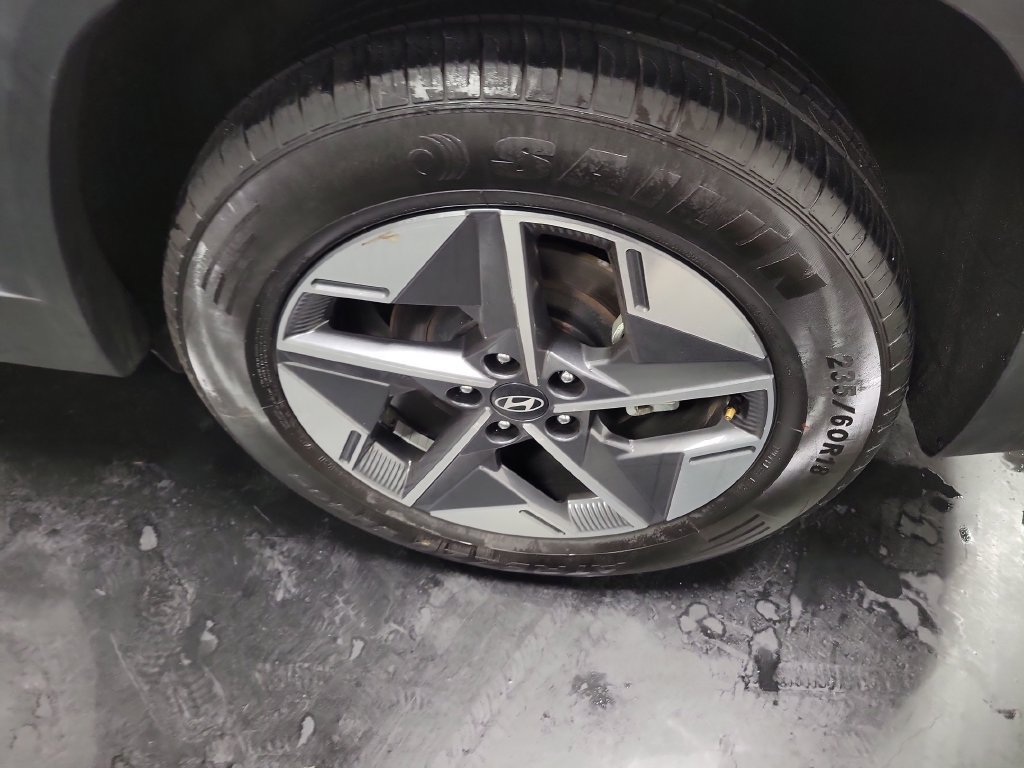 Used 2025 Hyundai Tucson SEL FWD image 13