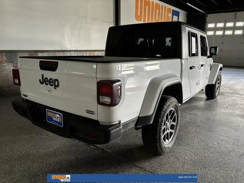 Used 2023 Jeep Gladiator Overland image 7