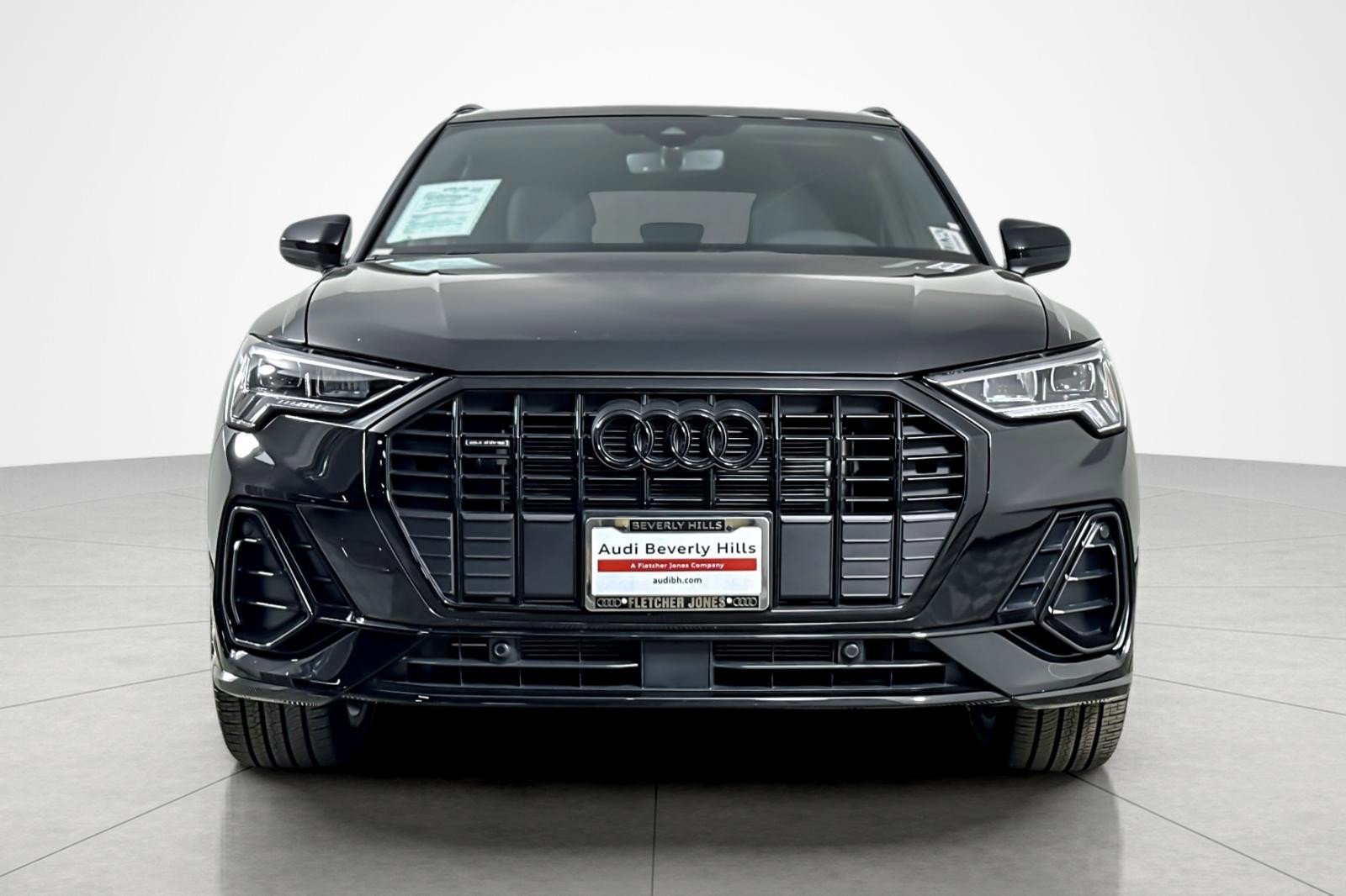 Used 2025 Audi Q3 2.0T Premium w/ Convenience Package image 8