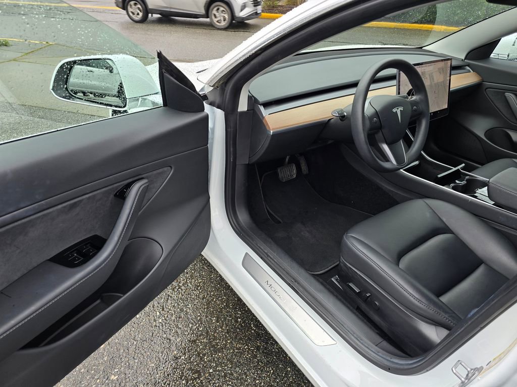 Used 2020 Tesla Model 3 Long Range image 19