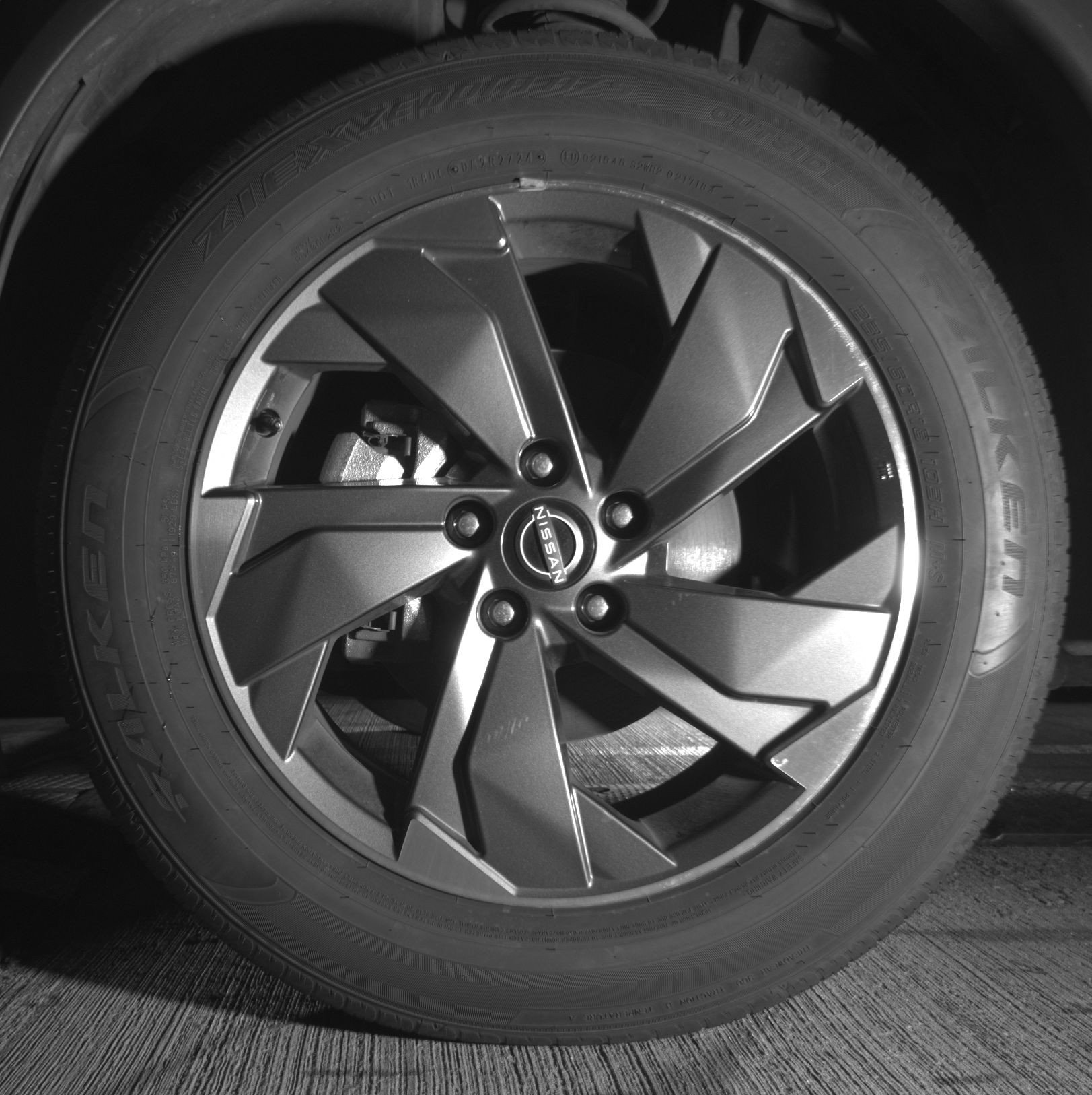 Used 2025 Nissan Rogue SV image 12