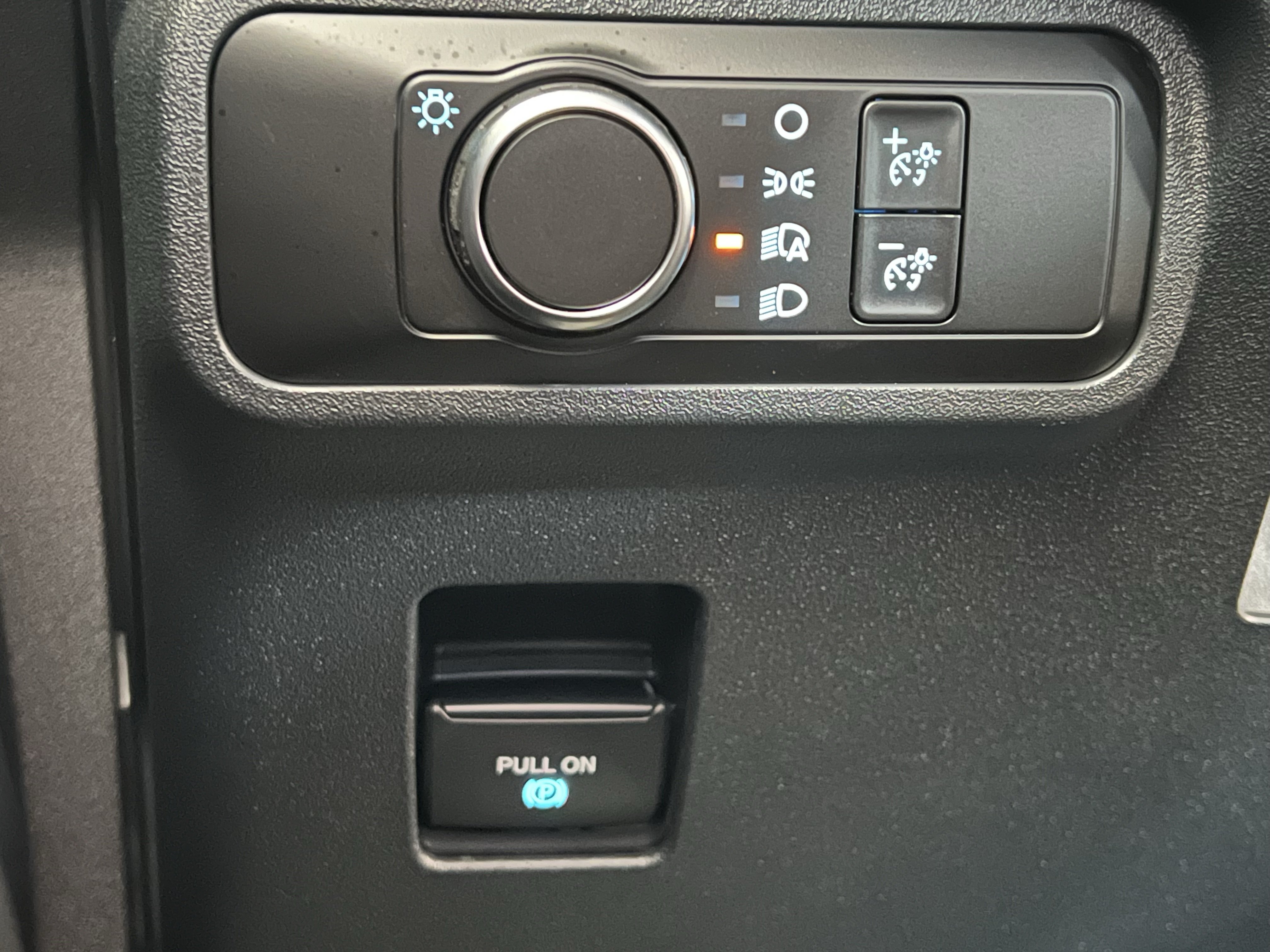 Used 2025 Ford Bronco 4-Door AWD/4WD image 36