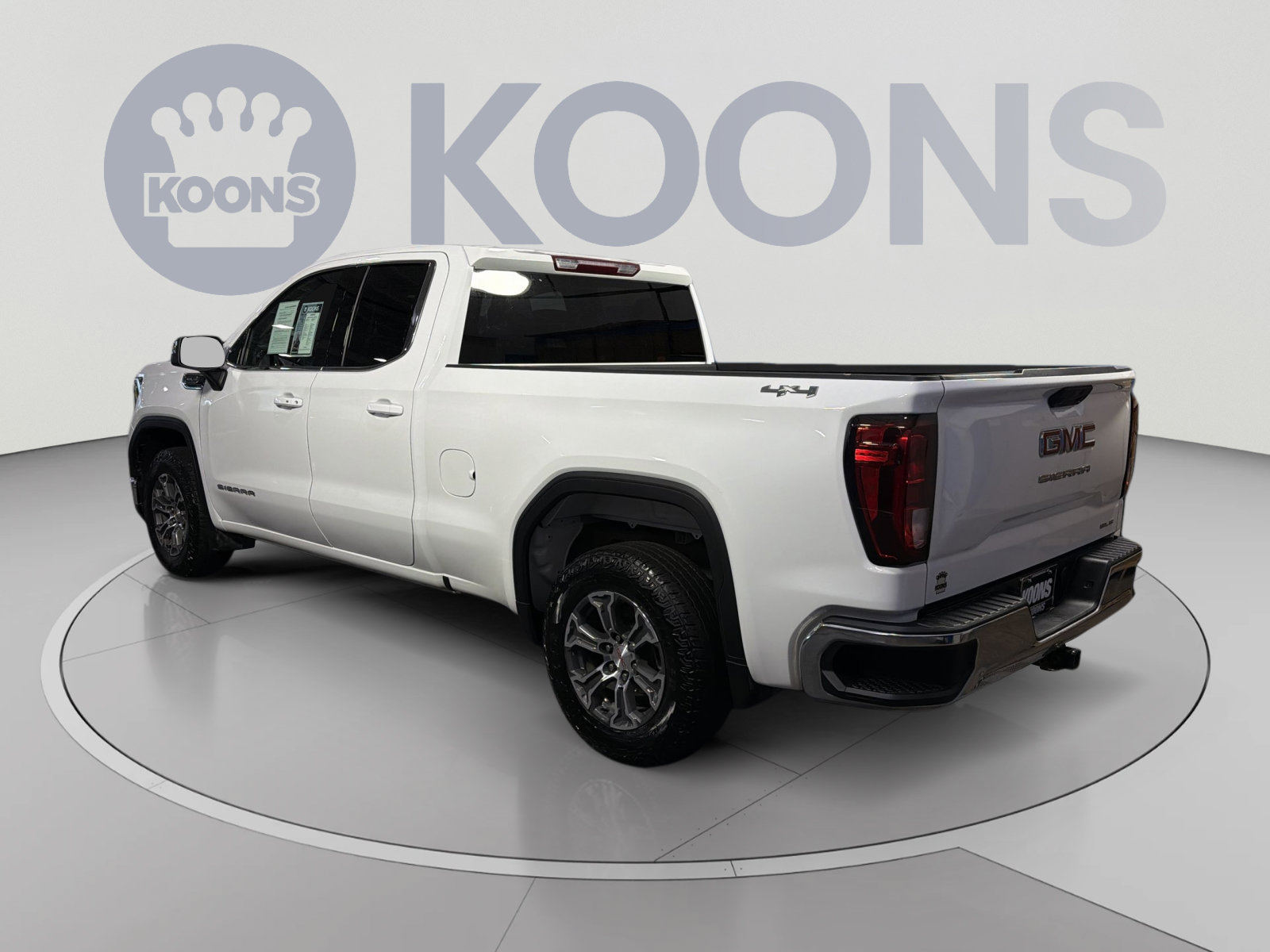 Used 2023 GMC Sierra 1500 SLE AWD/4WD image 4