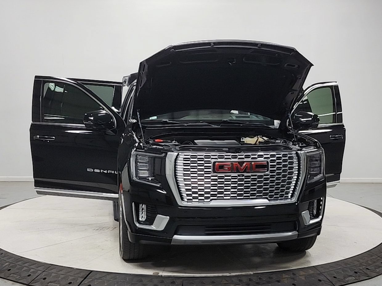 Used 2021 GMC Yukon XL Denali AWD/4WD image 10